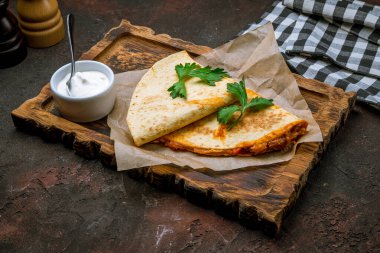 Tavuklu Meksika Quesadilla 'sı