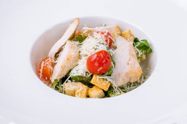 Tavuklu salata.