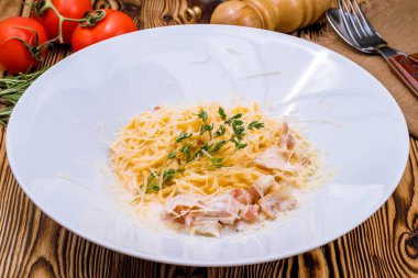 Pastırmalı spagetti.