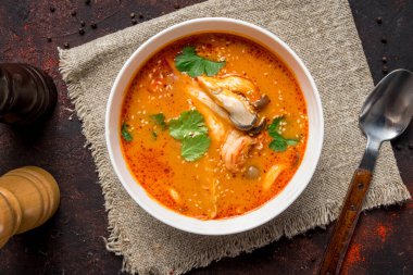 Tom Yam çorbası yakın plan görüntüsü