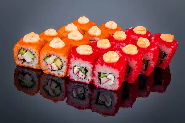 California Roll Kraba Czarno Odbiciem — Zdjęcie stockowe