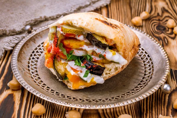 Pita görünümlü sabih.