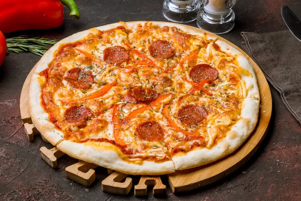 Pizza Pepperoni Prato — Fotografia de Stock