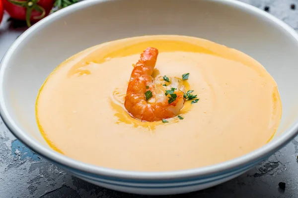 Pumpkin cream soup with shrimp — Stock Image Pumpkin Cream Soup Shrimp Royalty Free Stock Photos