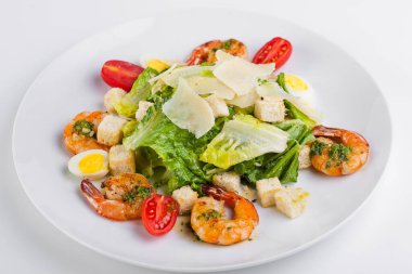 Karidesli Sezar salatası 