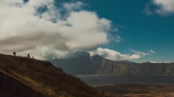 Jezioro Batur Kintamani Bali. Indonezja. chmury ruchome Timelapse hyperlapse 4k — Wideo stockowe