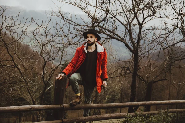 Hipster Beard Man Hat Warm Jacket Chopping Preparing Firewood Picnic — Stock Photo, Image