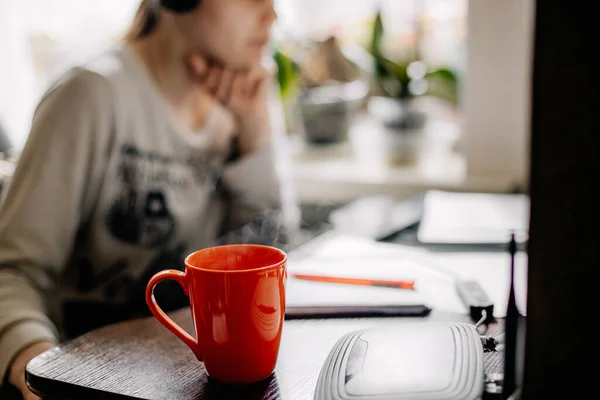 Selektiver Fokus Junge Frau Die Einem Online Call Center Arbeitet — Stockfoto