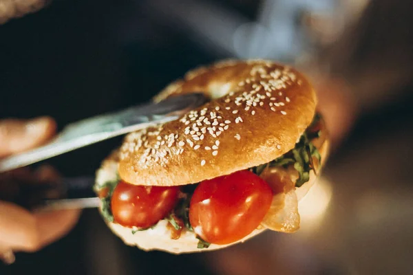 Processo Fazer Grelhar Sanduíche Forno Microondas Café Fast Food — Fotografia de Stock