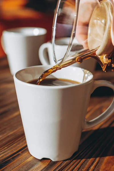 Fluxo Trabalho Freelancer Uma Mesa Café Pessoas Têm Café Bate — Fotografia de Stock