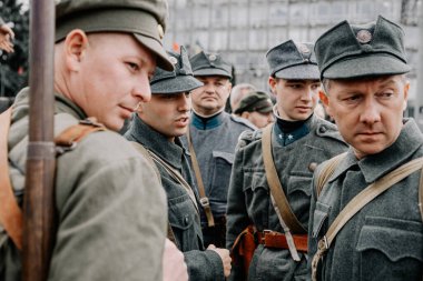 13.10.2019 Vinnitsa, Ukrayna: Almanya, Ukrayna ve Rusya 'dan askeri kulüplerin yer aldığı İkinci Dünya Savaşı askeri muharebelerinin yeniden inşasına sahne