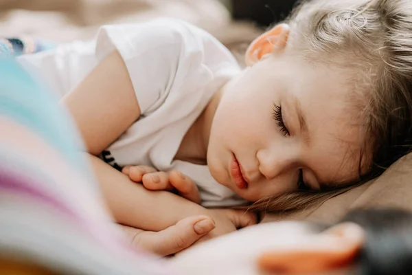 Dormit Copil Fericit Lipsit Griji Conceptul Somn Sănătos După Amiază — Fotografie, imagine de stoc