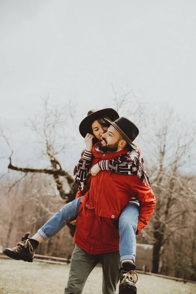 Loving Couple Walking Mountain Outdoors Man Woman Travel Together Couple — Stock Photo, Image