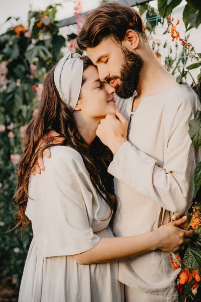 Young Authentic Couple Love Man Woman Dressed Linen Clothes Photographed — Stock Photo, Image