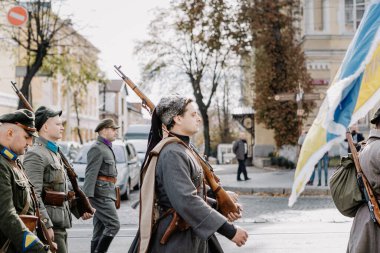 13.10.2019 Vinnitsa, Ukrayna: Almanya, Ukrayna ve Rusya 'dan askeri kulüplerin yer aldığı İkinci Dünya Savaşı askeri muharebelerinin yeniden inşasına sahne