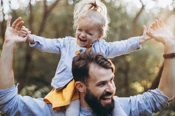 Happy Father Daughter Playing While Walking Beautiful Autumn Park Ideal — Stock Photo, Image