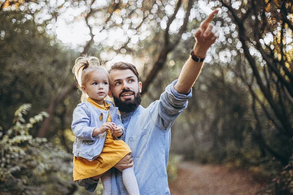 Happy Father Daughter Playing While Walking Beautiful Autumn Park Ideal — Stock Photo, Image