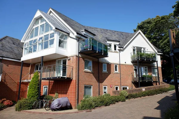 Betjeman Gardens, Chorleywood, Hertfordshire, İngiltere 'deki lüks apartman binası.