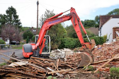 KUBOTA KX080-3 J. Tobin Zemin İşleri Şirketi 'ne ait mini kazıcı.