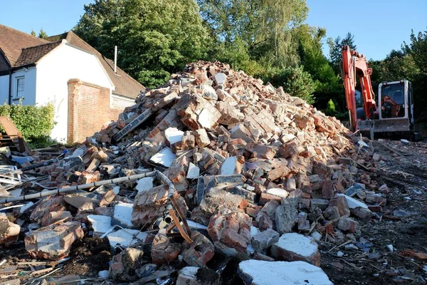 Montón Escombros Resultante Demolición Una Casa — Foto de Stock