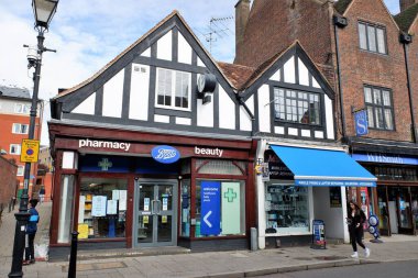 Boots Sağlık ve Güzellik Dükkanı, 78 High Caddesi, Rickmansworth