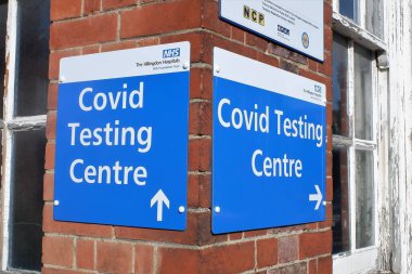 Mount Vernon Hastanesi, Hillingdon 'daki Covid Test Merkezi' ne imza atın.