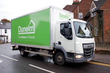 Dunelm DAF LF kamyonu. Dunelm Limited bir İngiliz ev eşyaları perakendecisi..