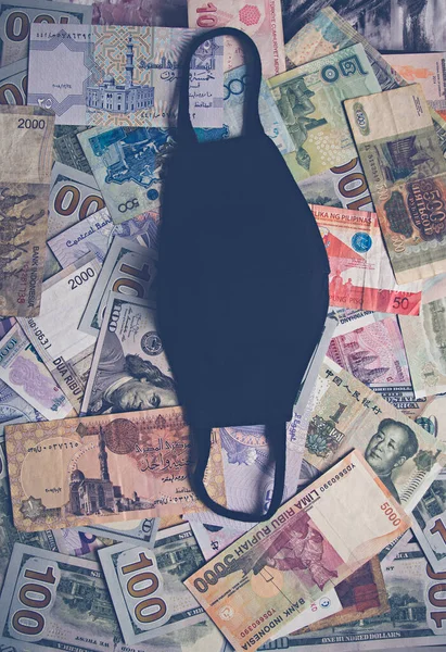 Black Mask Coronavirus Banknotes Black Covid Mask Lies Banknotes — Stock Photo, Image