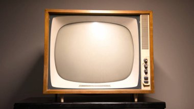 Eski moda televizyon seti