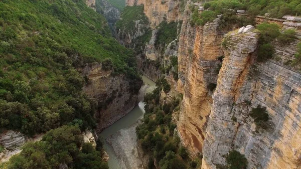 Albania - Cañón del río Osum - kaniones Osumi Aerial —  Fotos de Stock