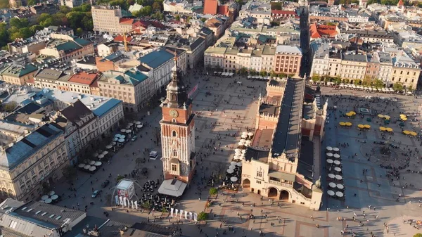 Міський квартал Головна площа з вежею ратуші в Кракові. — стокове фото