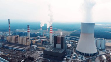 Polonya 'daki Kozienice Enerji Fabrikasının Hava Kuruluşu Çekimi - Swierze Gorne