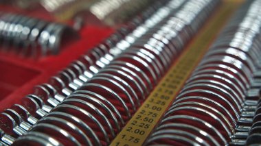 Mesleki araçlar, test gözlükleri, diopter seçimi için profesyonel gözlük seçimi