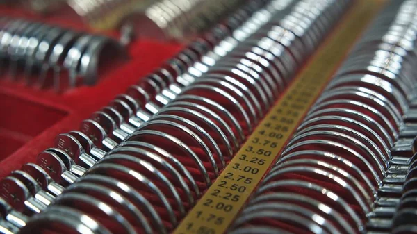 Mesleki araçlar, test diopter gözlükleri, diopter seçimi için profesyonel gözlük seçimi