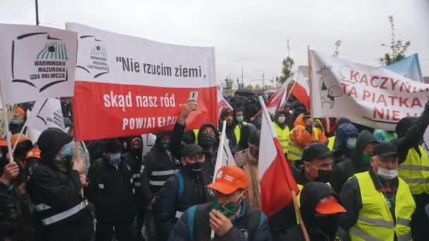 Varšava, Polsko 13.10.2020 - Protest zemědělců proti vládnímu sloganu — Stock video