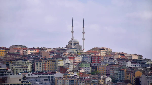 Picturesque Cityscape Istanbul Turkey Beautiful Colorful Houses Mosque — Stock Photo, Image