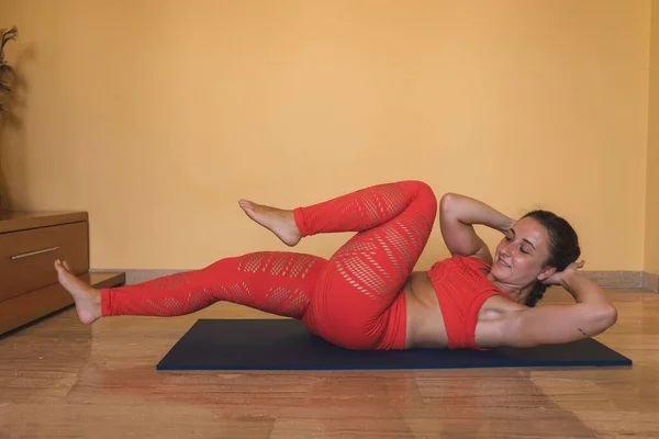 Pretty Woman Sportswear Having Good Time Exercising Living Room Her — Stock Photo, Image