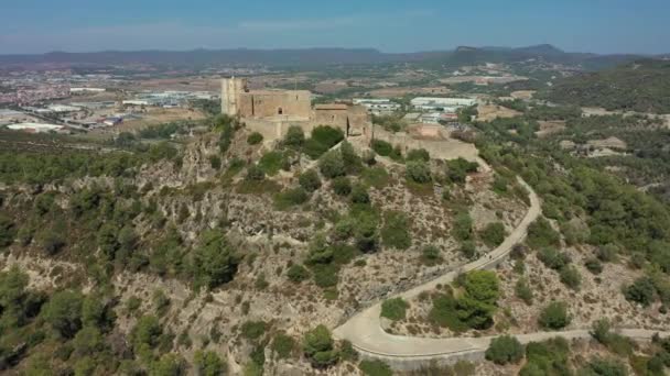Schöne Luftaufnahme Von Schloss Claramunt Einem Sonnigen Tag — Stockvideo