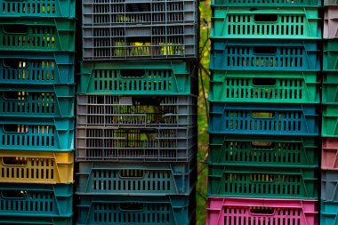 Renkli plastik kutular arka plan için mükemmeldir.