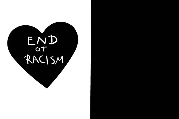 Irkçılık ve eşitlik karşıtı mesajlar.