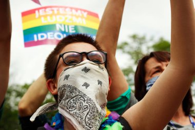 Lublin, Lubelskie / Polonya - 16 Haziran 2020: Polonya Cumhurbaşkanı Andrzej Duda ve LGBT + ona karşı protesto.