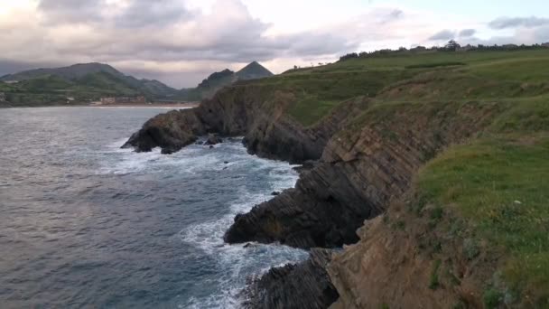 Άποψη Του Punta Lucero Από Βράχια Του Περίπατου Itsaslur — Αρχείο Βίντεο
