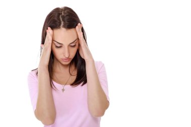 pembe tişört güzel esmer kadın