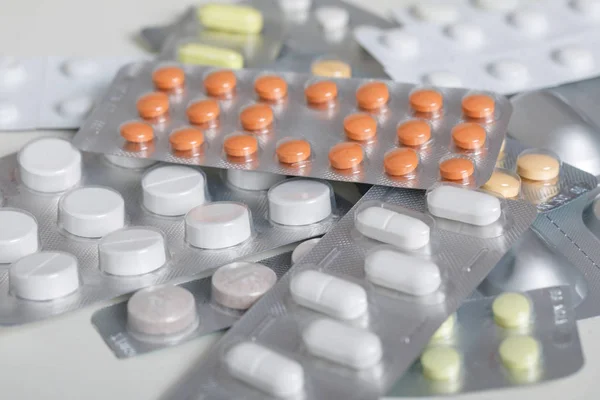 Medikamententabletten in Packungen. — Stockfoto