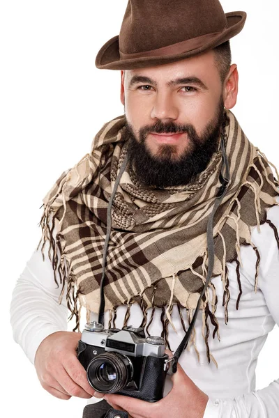 Fotoğrafçı retro kamera ile fotoğraf çeker