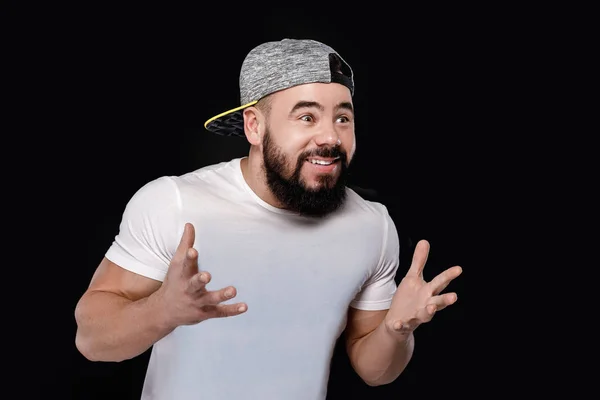 Triste Abanico Barbudo Fútbol Gorra Gritando Sobre Fondo Negro Hombre —  Fotos de Stock