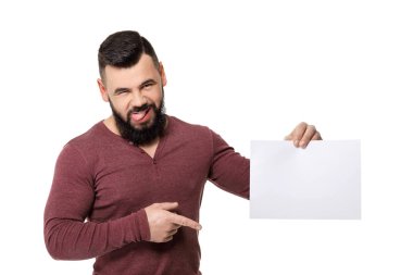 sakallı adam beyaz kart tutan.