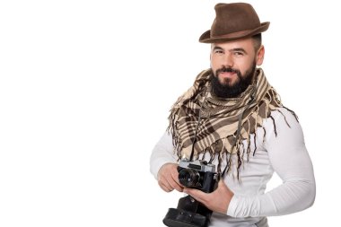 Fotoğrafçı retro kamera ile fotoğraf çeker