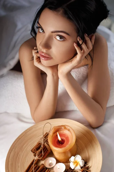 Spa Salonundaki Genç Kadın.