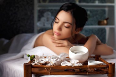 Spa Salonundaki Genç Kadın.